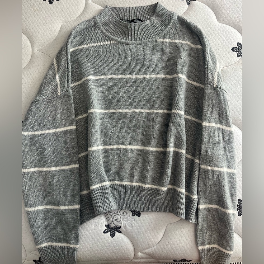 H&M oversized cropped sweater - Picture 1 of 1